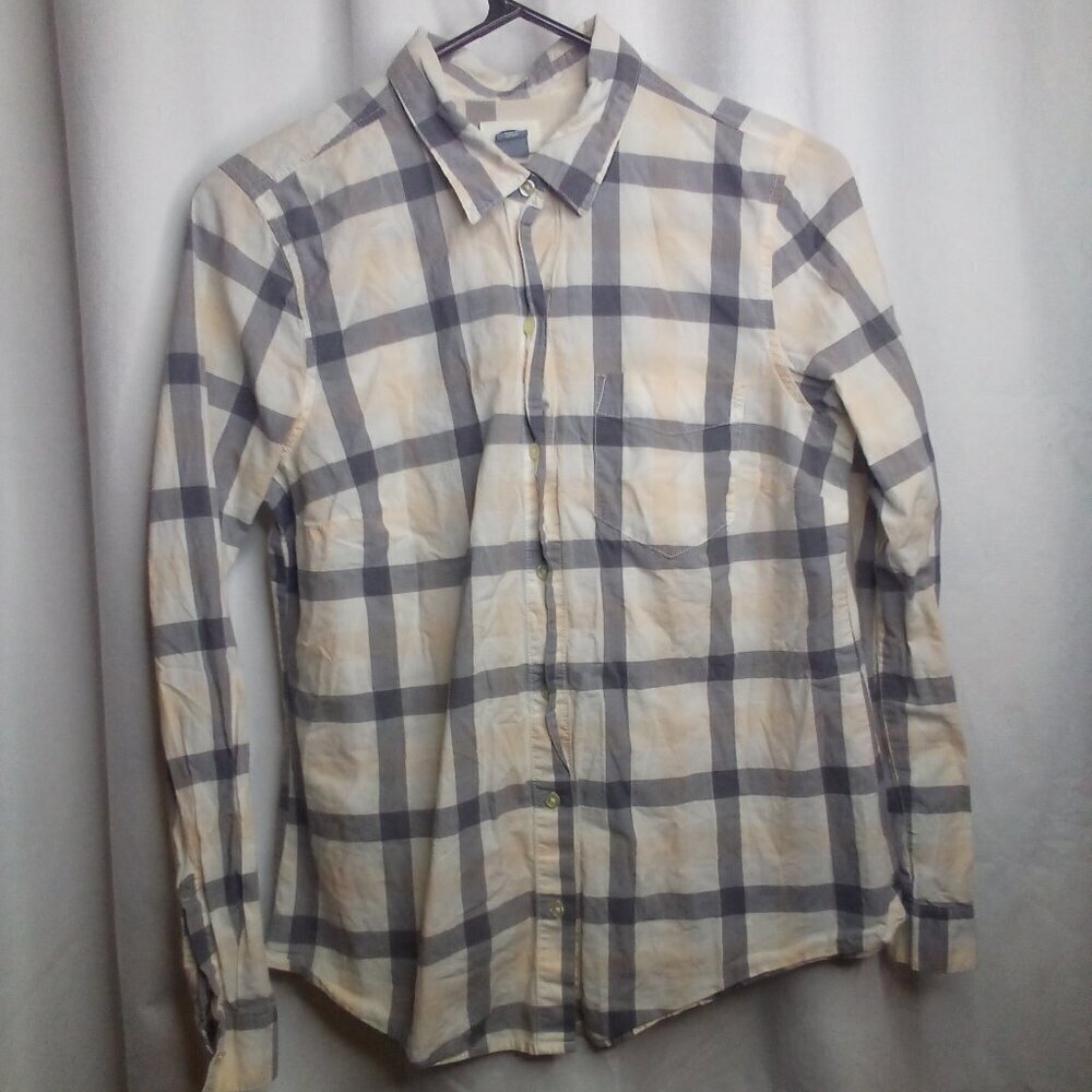 Old Navy Shirt M Women Long Sleeve Button Up Plaid Gray Peach